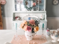 Dining Table painted in Old White Chalk Paint by Annie Sloan