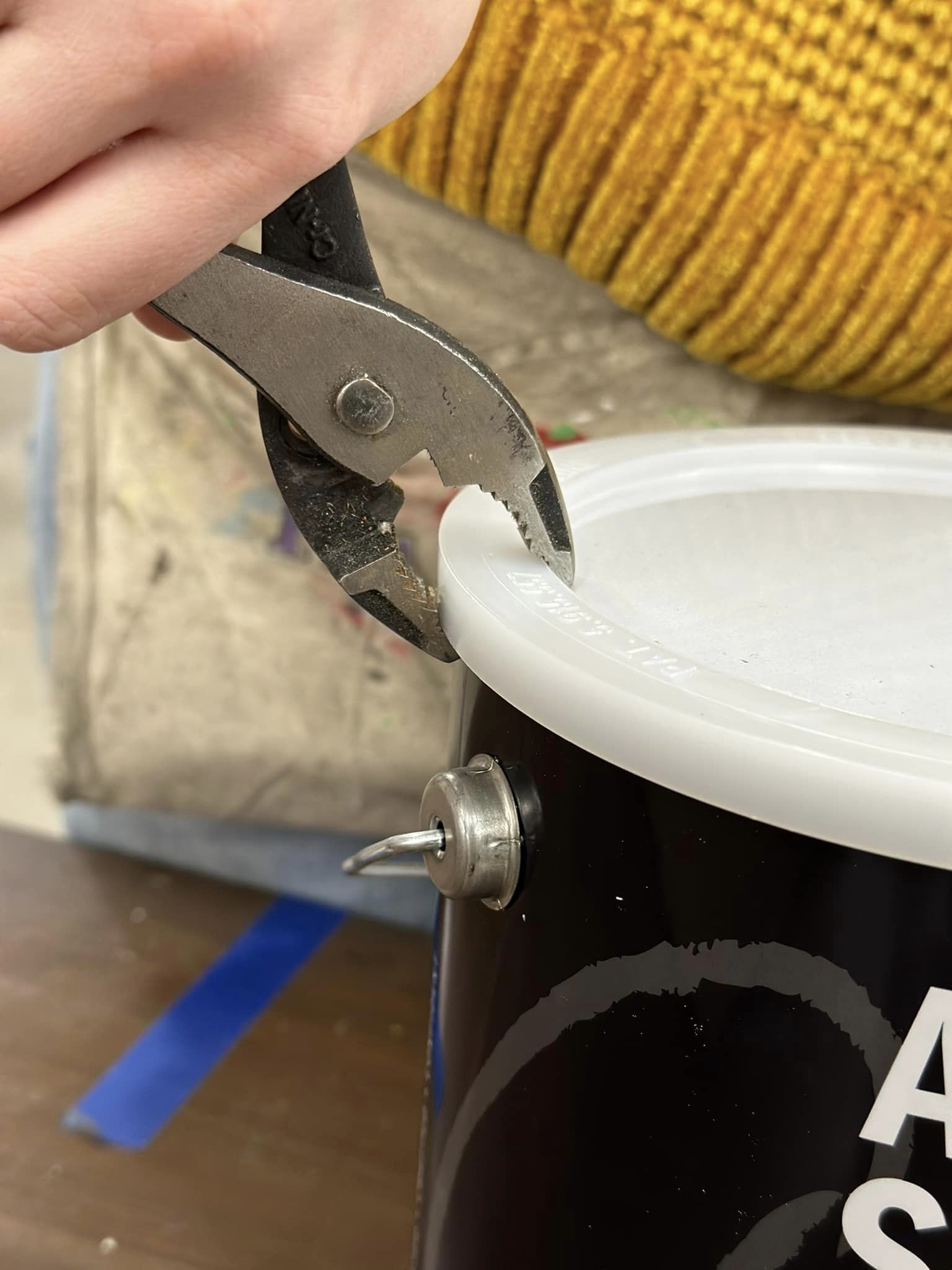 How To Get A Stuck Paint Can Lid Off